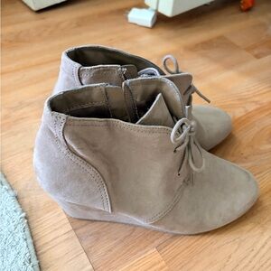 Women's Tan Ankle Boots